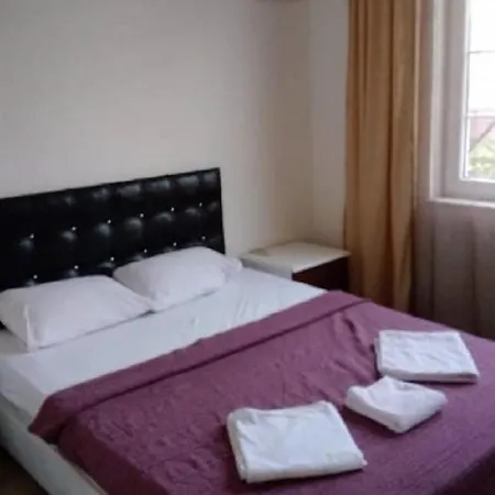 1 Yatak Odali Full Esyali Apartment